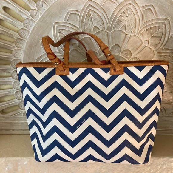 Dooney & Bourke Chevron Tote - Picture 3 of 11